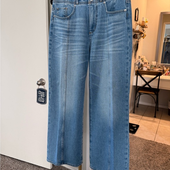 The Wide Leg Jean from Loft in Excellent Condition - Picture 3 of 7